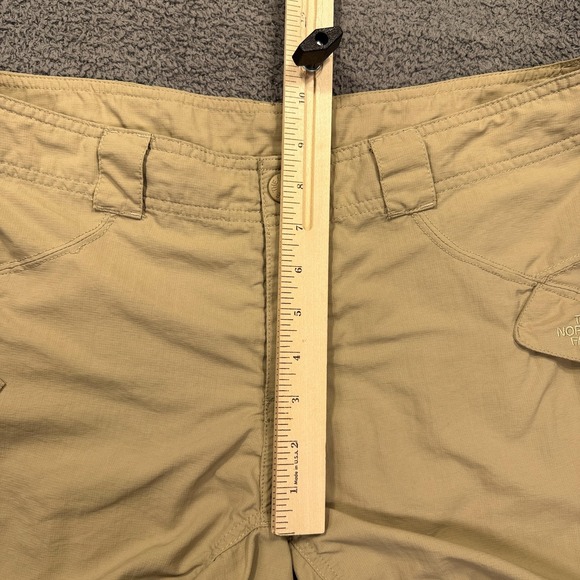 The North Face Shorts Womens 10 Khaki Outdoor Hiking Nylon Quick Dry Zip Pocket - Picture 7 of 10